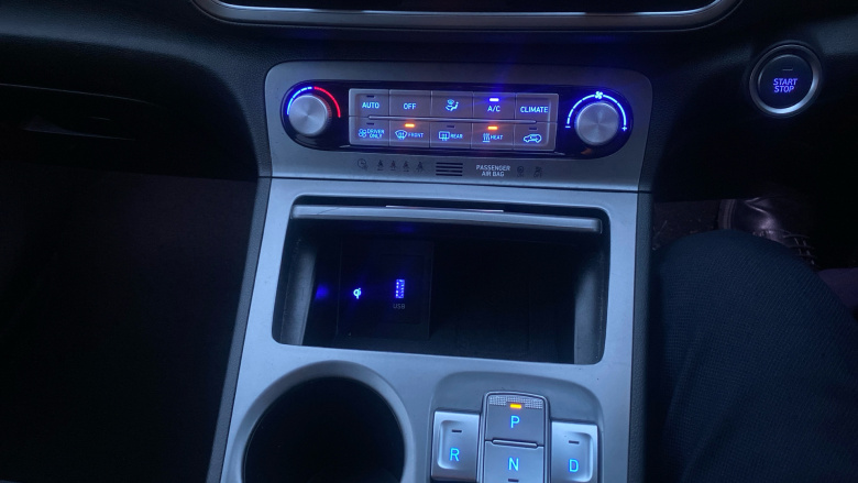 Hyundai KONA 100kW Premium 39kWh 5dr Auto Electric Hatchback